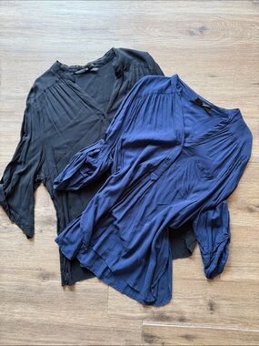 Lightweight V-Neck Button Blouses - Navy and Black